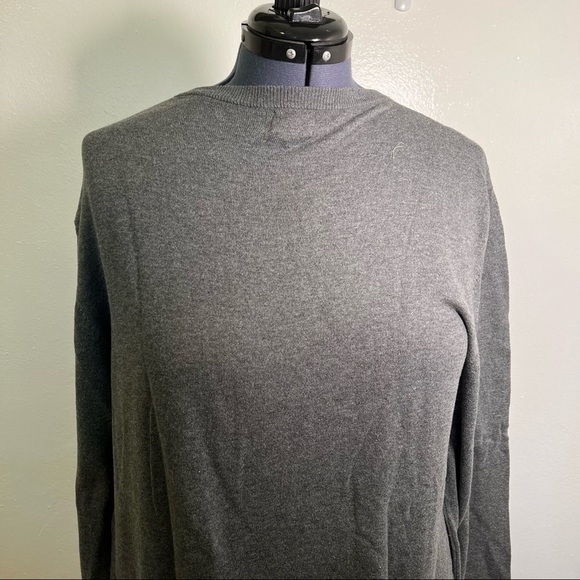 Old Navy V-Neck Sweater Dark Heather Gray - Picture 9 of 12